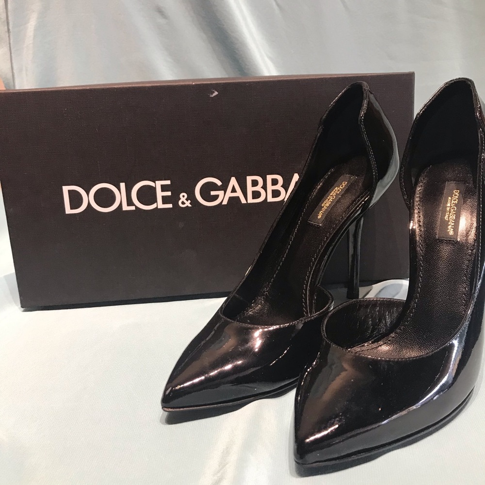 Dolce & Gabbana Black patent Dorsey cut pump